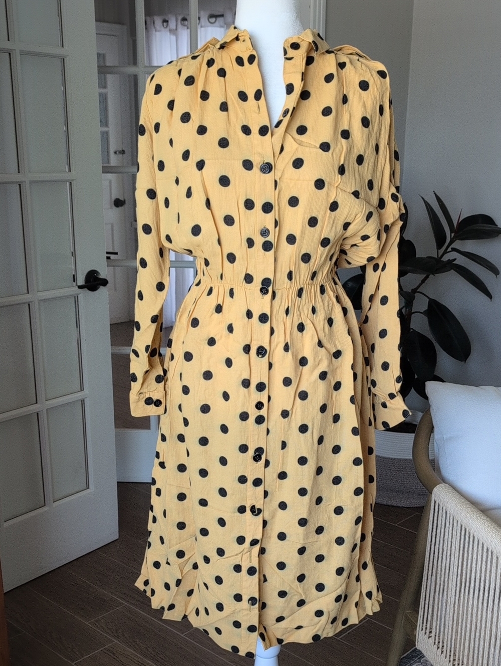Vintage Polka Dot Button-Front Midi Shirt Dress in Mustard Size 40 Or Large